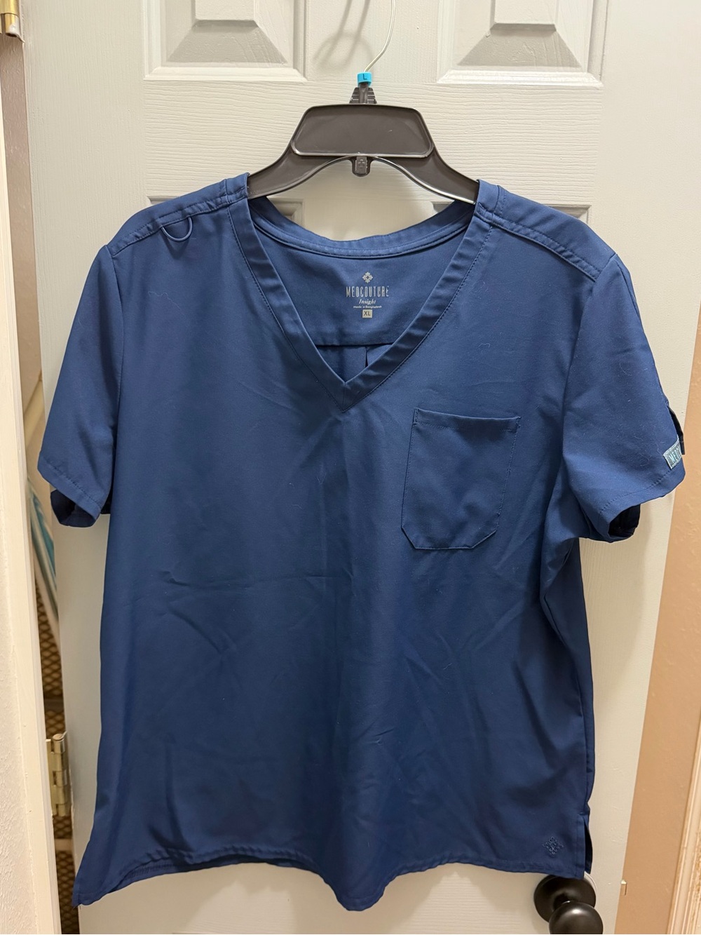 Med Couture Insight V-Neck 2-Pocket Polyester XL Navy Short Sleeve Shirt